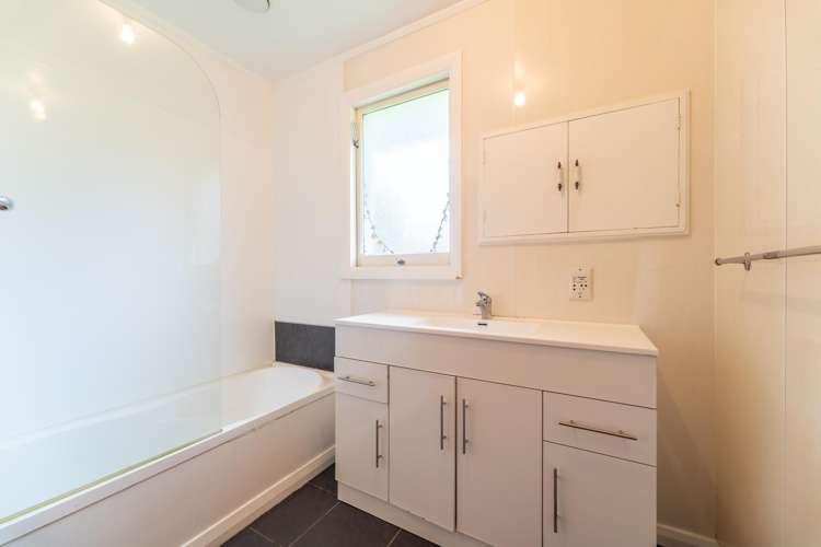 31 Avenue Road West End_12