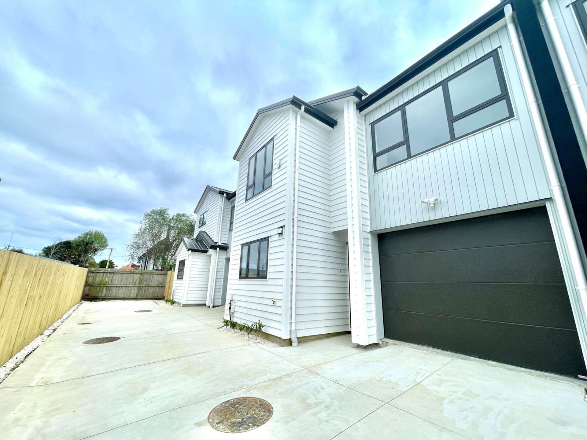 4/15 Holland Avenue Pt England_0