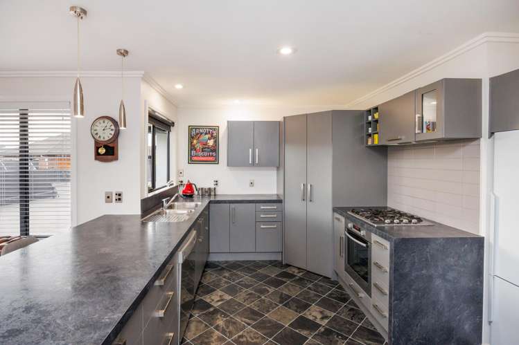 11 Majestic Way Kelvin Grove_5