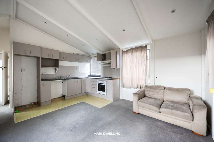 758 East Coast Road Oteha_11