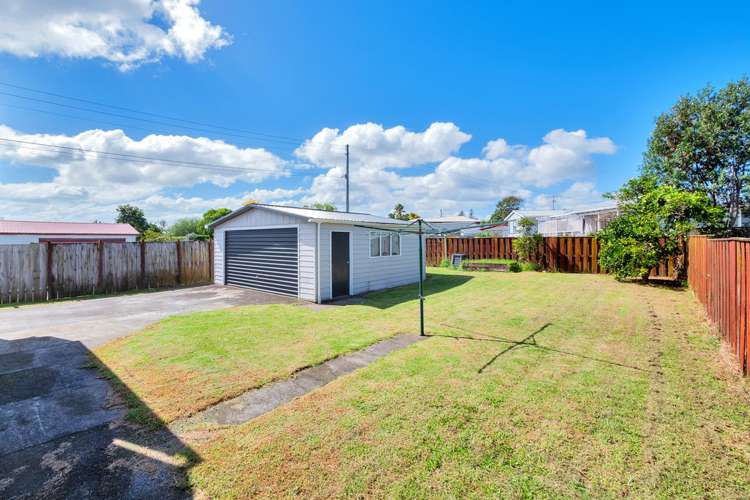 2/12 House Avenue Mangere Bridge_6