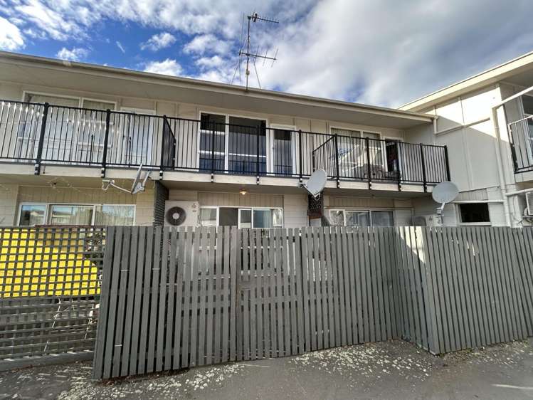 2/316 Hereford Street_0