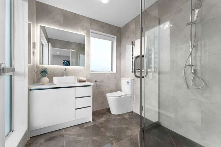 21 Horsefields Drive Flat Bush_25