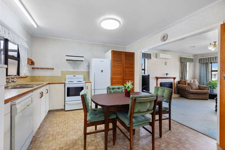 17 Emmett Street Greerton_6