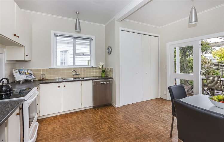 30 Bentinck Avenue Strathmore Park_12