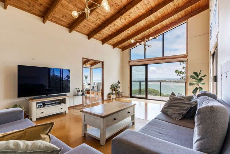 130 Aeroview Drive Beach Haven_11