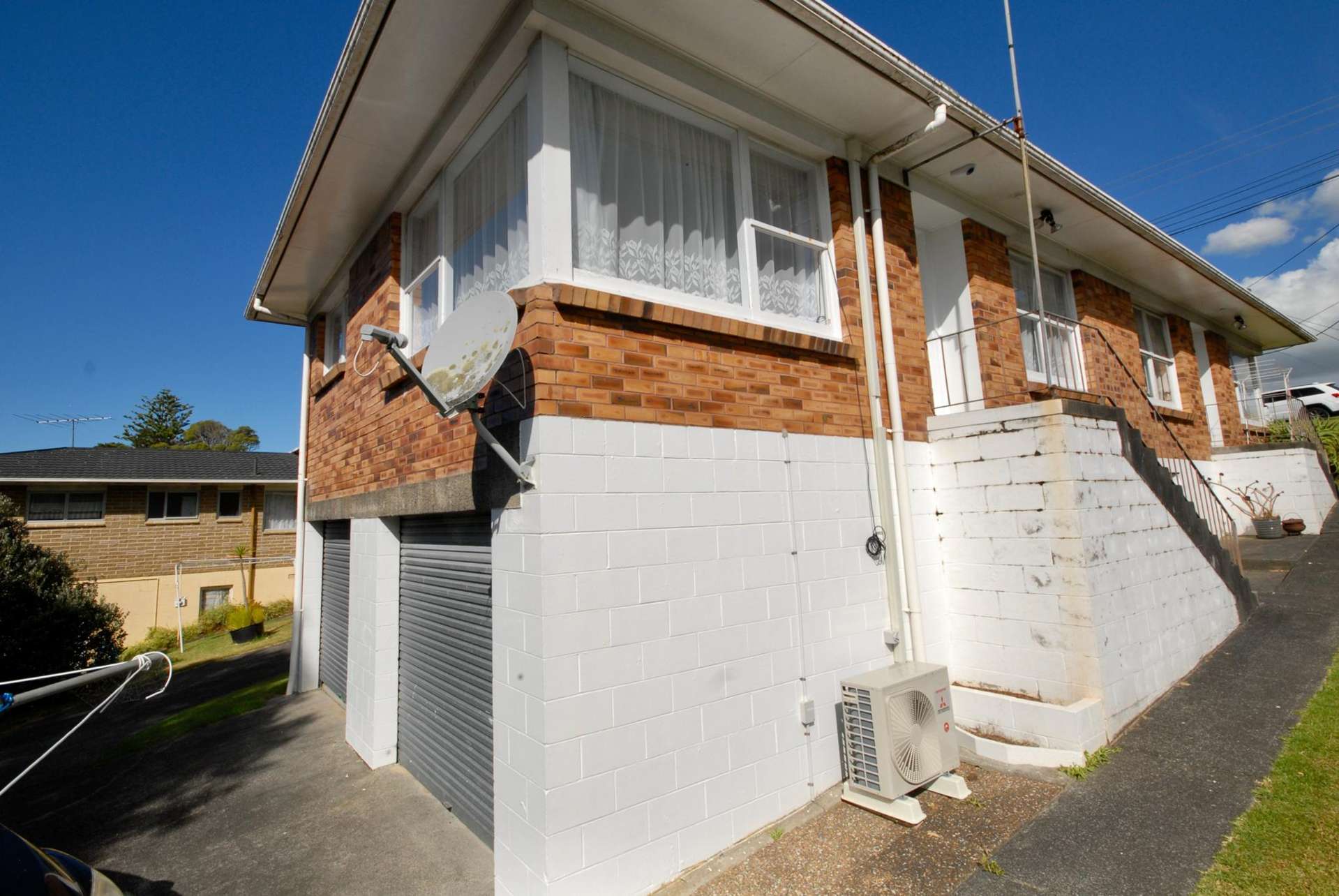 2/321 Wairau Road Totara Vale_0