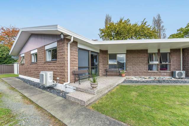 Here's the Story... of 27 Browning Crescent!