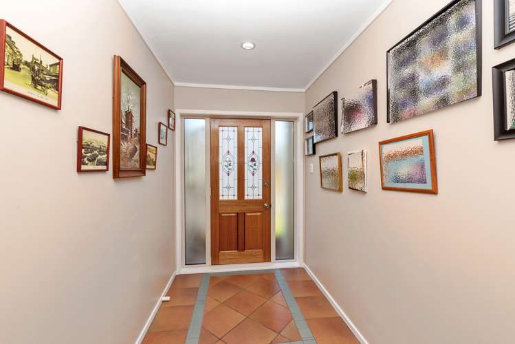 127b Parrs Cross Road Glen Eden_1