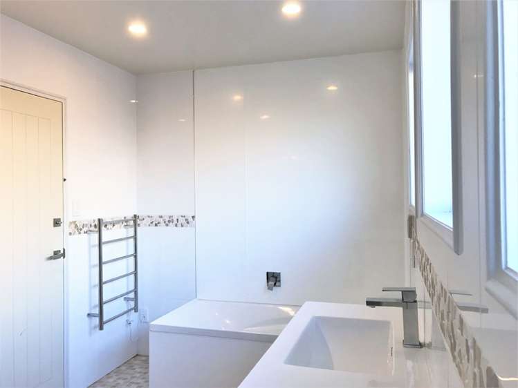 18 Morning View Titahi Bay_14