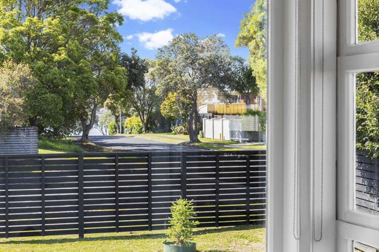 86 Muir Avenue Mangere Bridge_23