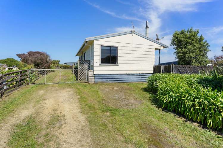 17 Kitchener Street Te Horo Beach_2