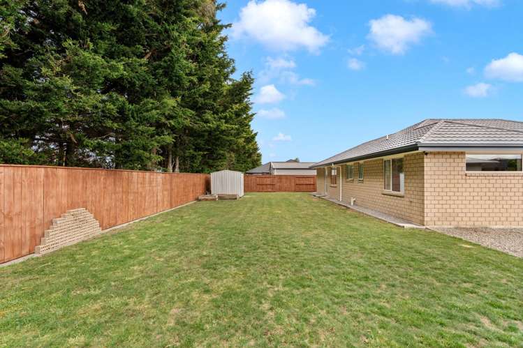 8 Maple Grove Solway_18