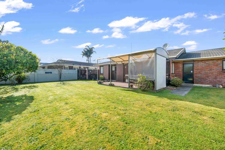 28 Evanda Crescent Conifer Grove_16