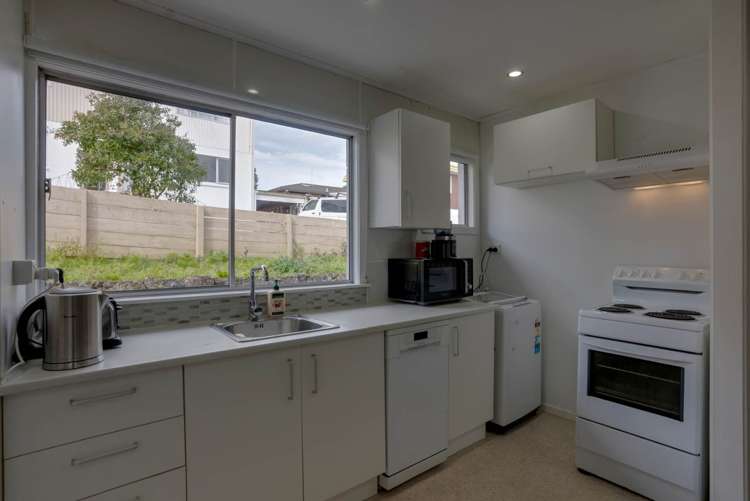 3/80 West Coast Road Glen Eden_7