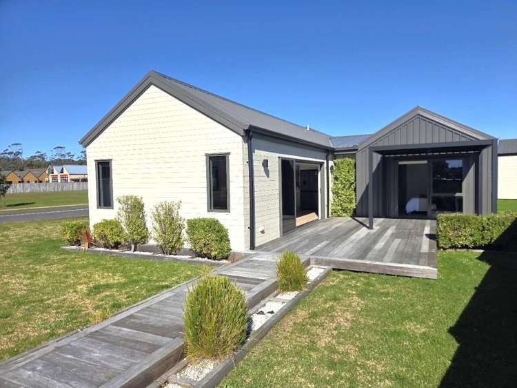 2 Motutere Drive Matarangi_16