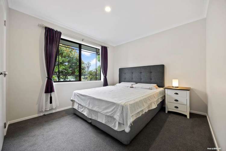 2 Lurgan Drive East Tamaki_13