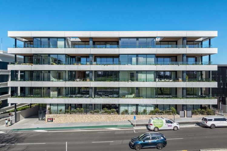 204/81 Carlton Gore Road Newmarket_25