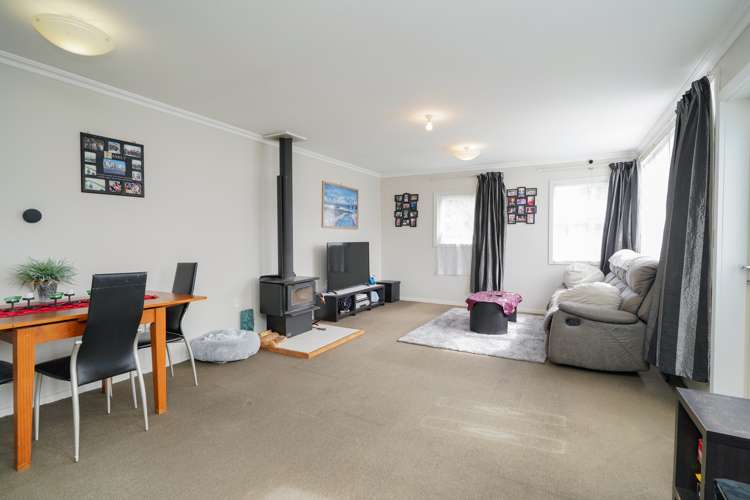 121 Pomona Street Strathern_13