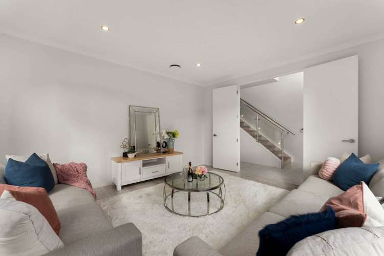 23 Bordeaux Parade Te Atatu South_3