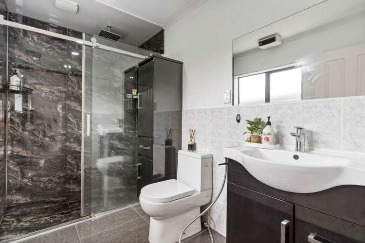 27 Bellville Drive Clendon Park_17