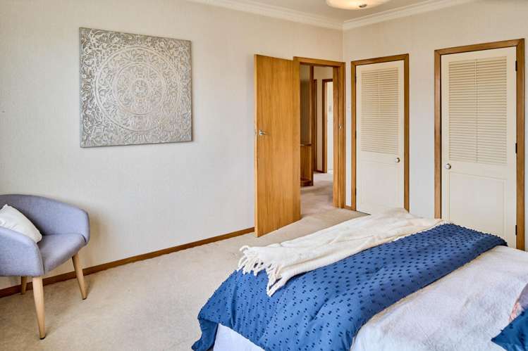 7 Beecham Grove Epuni_12