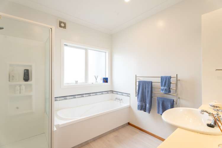 5 Lane Crescent Tawa_14