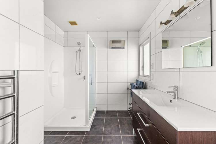 3a The Esplanade Westshore_9