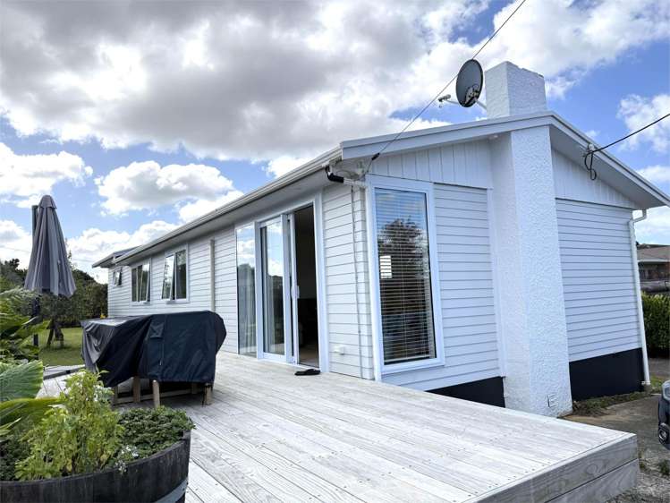 16 Eskdale Road Birkdale_15