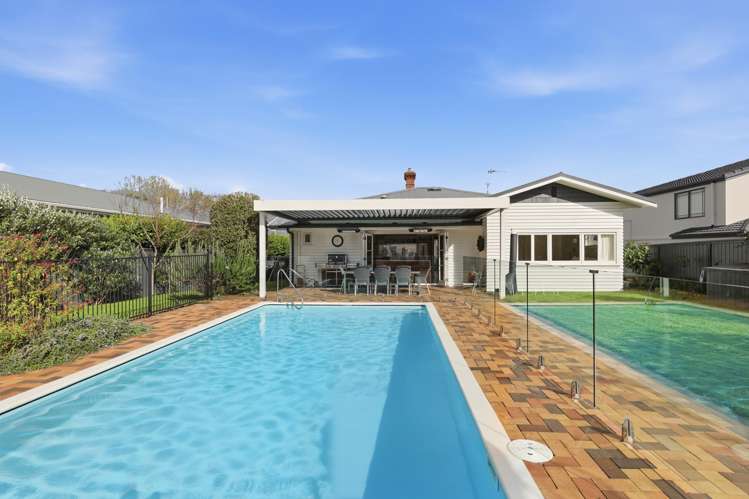 23 Fairholme Avenue Epsom_0