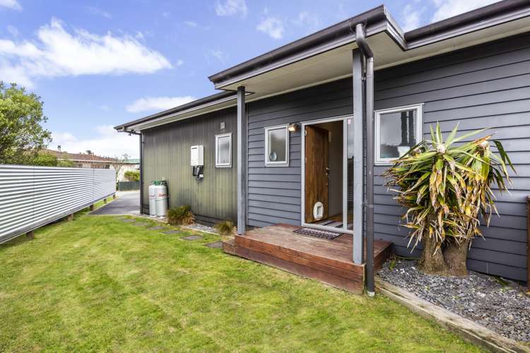 2/12 Glengarry Place Hilltop_17