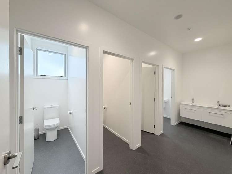 12-26 Te Heuheu Street Town Centre_4