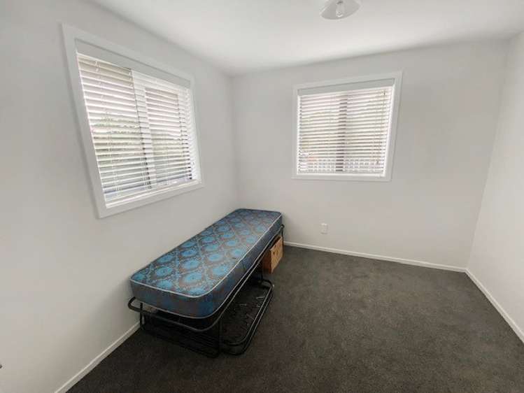 1 Bank Street 1384_5