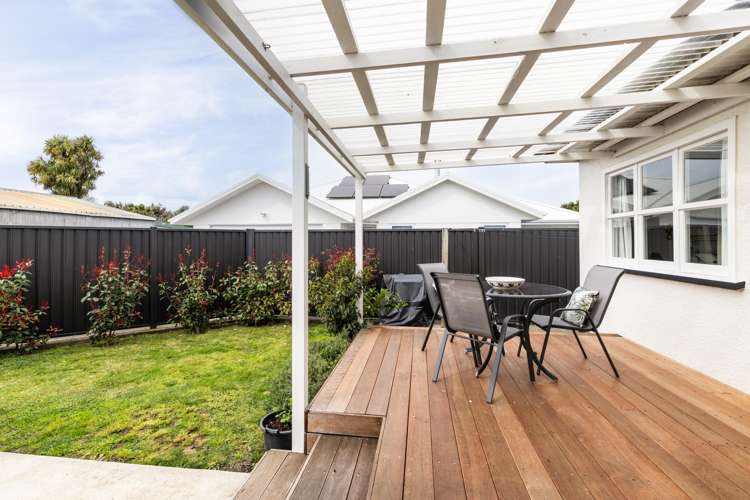 1417 Woodstock Avenue Mayfair_13