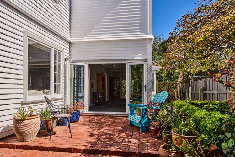 9 Totara Crescent Woburn_13
