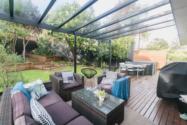 1/2 Onedin Place Titirangi_14