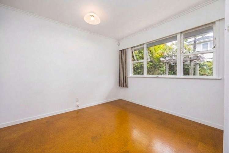 453 Scenic Drive Waiatarua_10