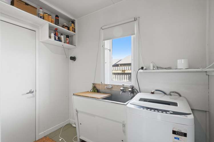141 Catherine Street Windsor_12