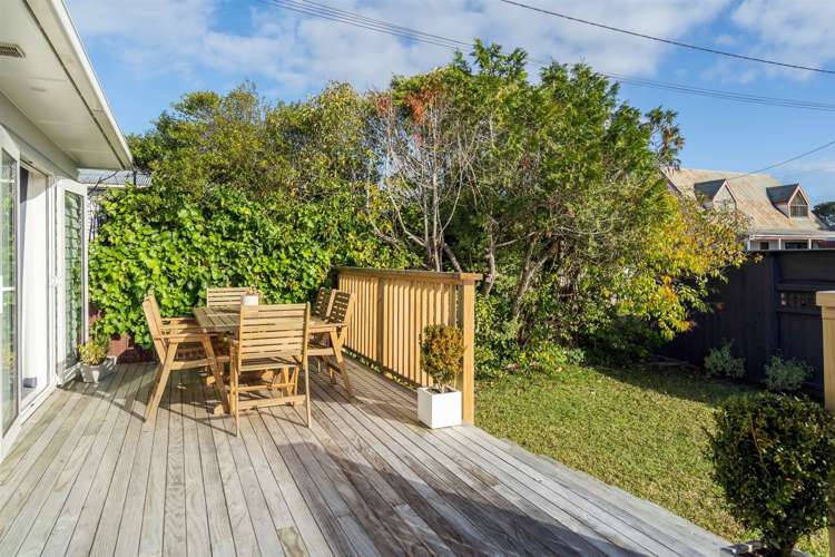 1/8 Lancaster Road Beach Haven_13