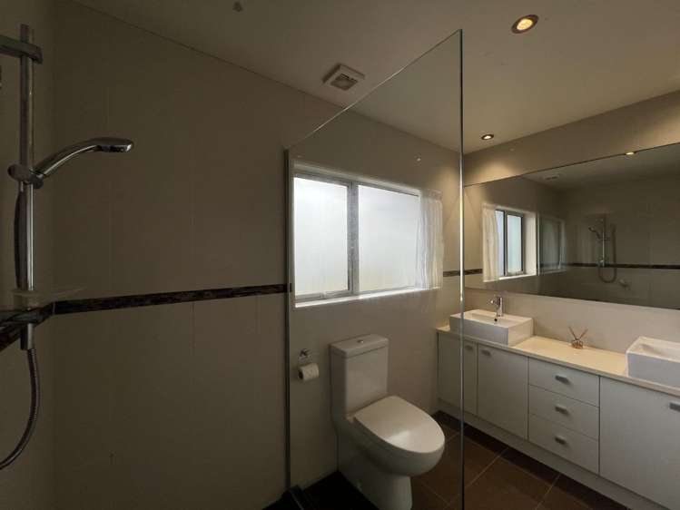 6 Albertine Place Greenhithe_14