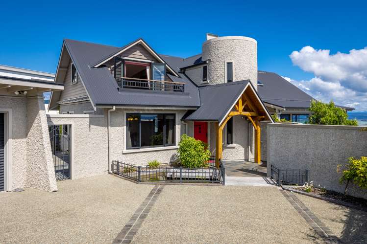 9 Commodore Place Britannia Heights_14