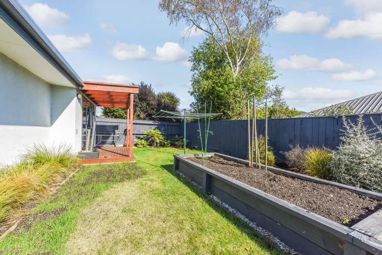 7 Maple Crescent Richmond_16