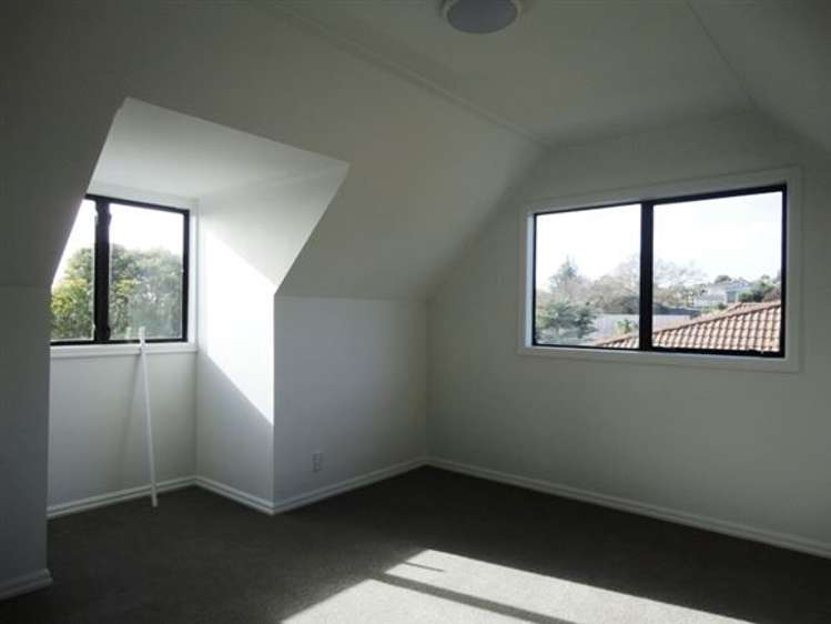 9 Rochas Place Clover Park_11