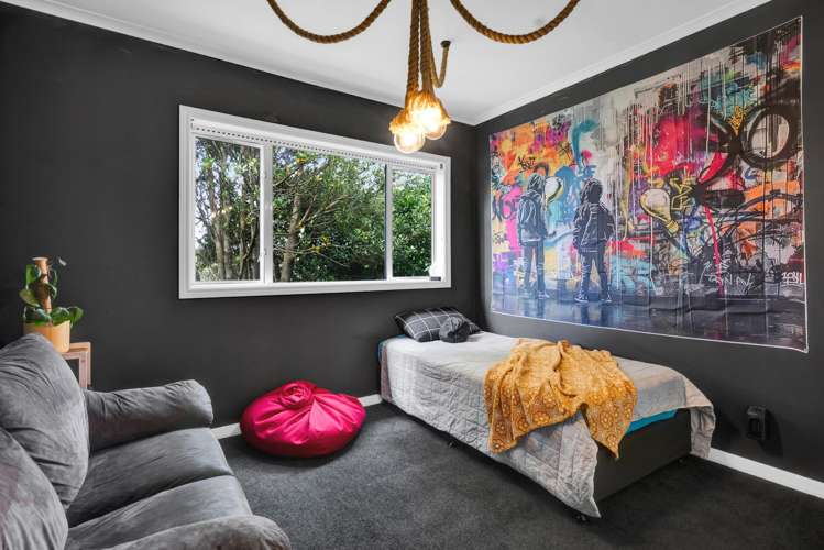 20 Maple Crescent Whalers Gate_13