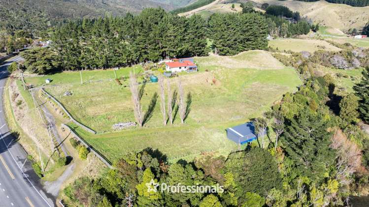 1712 State Highway 2 Kaitoke_22