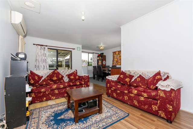 172 Solar Road Glen Eden_1