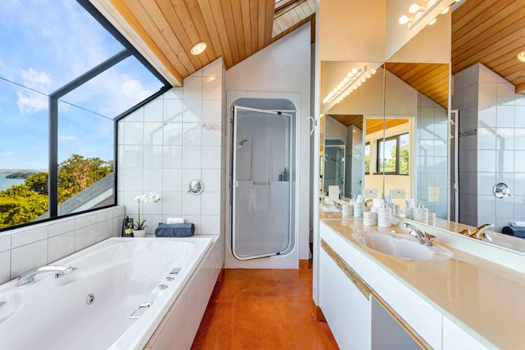 68 Cliff View Drive Green Bay_10