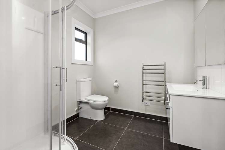 9 Henry Bell Close Leamington_15