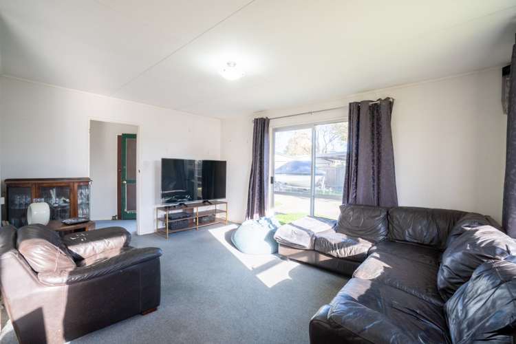 49 Escort Grove Awapuni_3