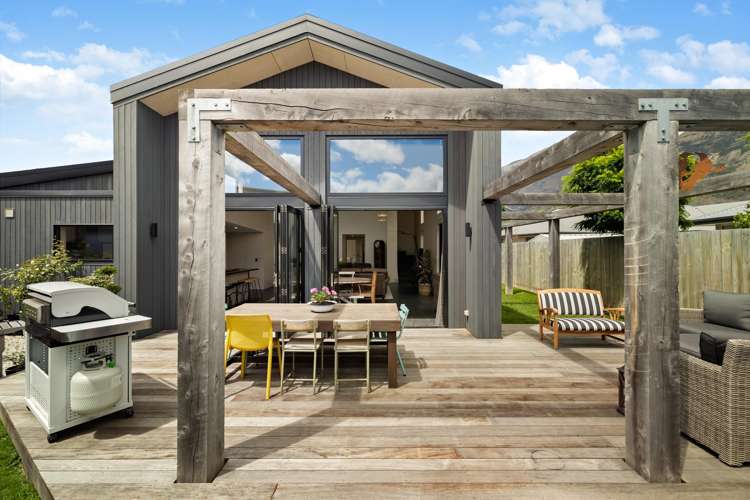 14 Bellamore Street Dalefield/Wakatipu Basin_12